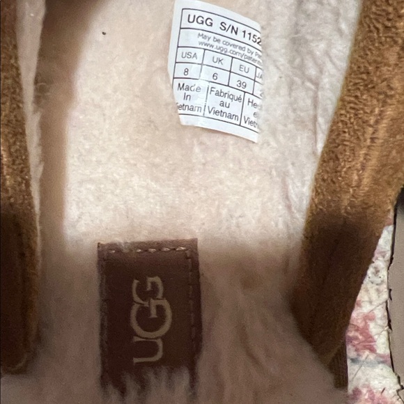 UGG Tan and Red Women's Shoes - Picture 2 of 8